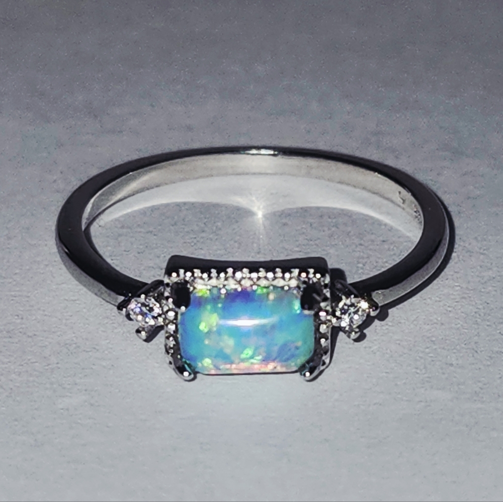 OPAL Sterling Silver Ring Size 6
